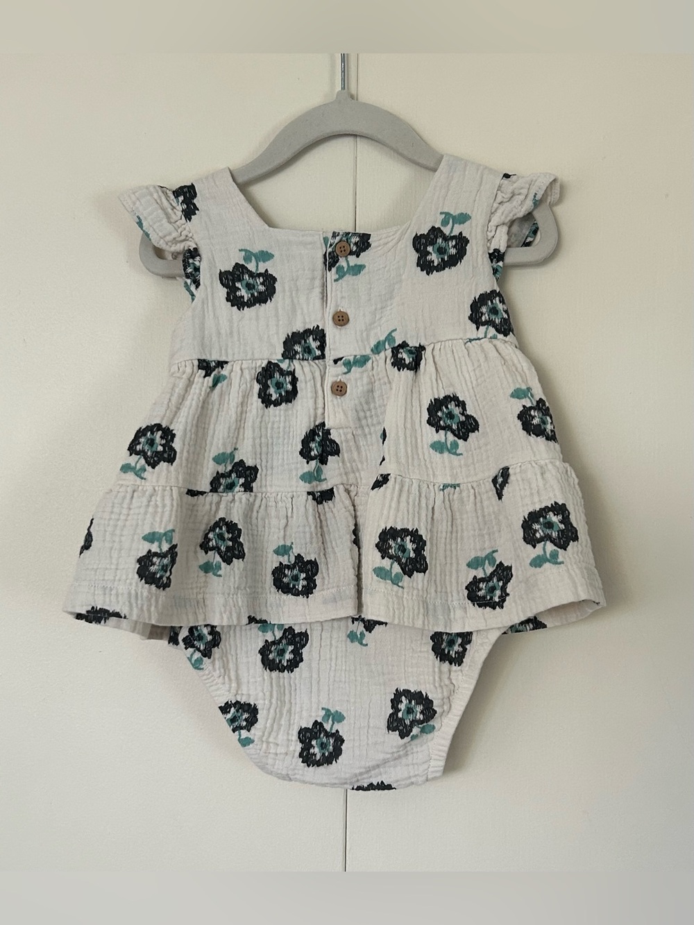 Carters one piece - Picture 2 of 4